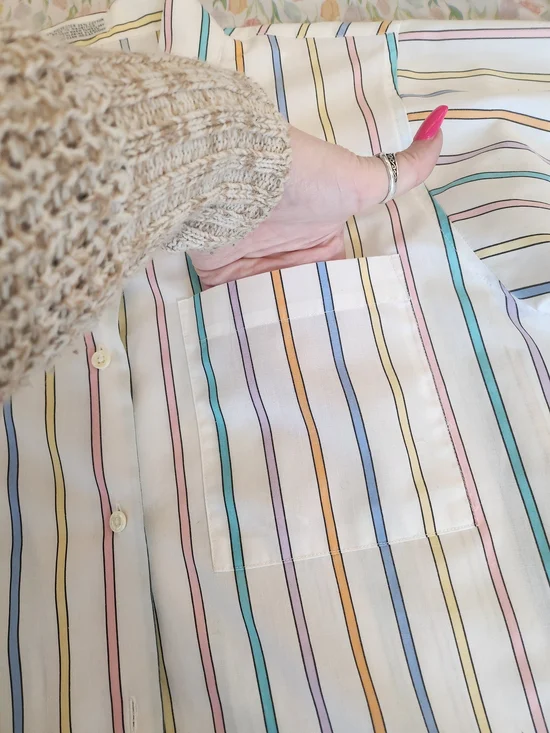 Vintage 90s Women's White Short-Sleeve Button Front Blouse Multi-Pastel Stripes - Picture 12 of 13